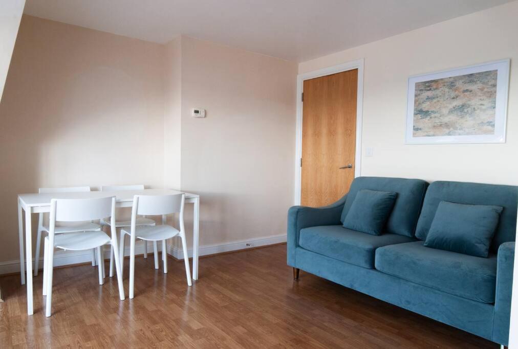 *New* 2-Bed Modern Apartment Burton-upon-Trent Exterior photo
